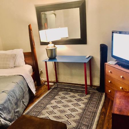 Cozy Apartment In Oakville , Ontario , Canada Εξωτερικό φωτογραφία